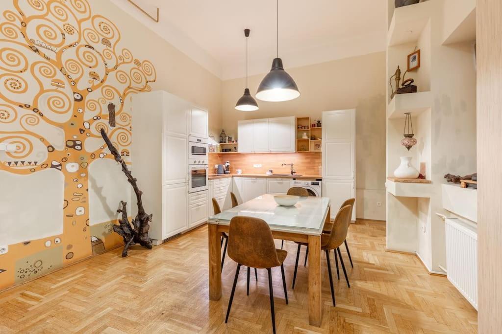 Bourgeois Boheme Apt. 88 M² City Center 布达佩斯 外观 照片